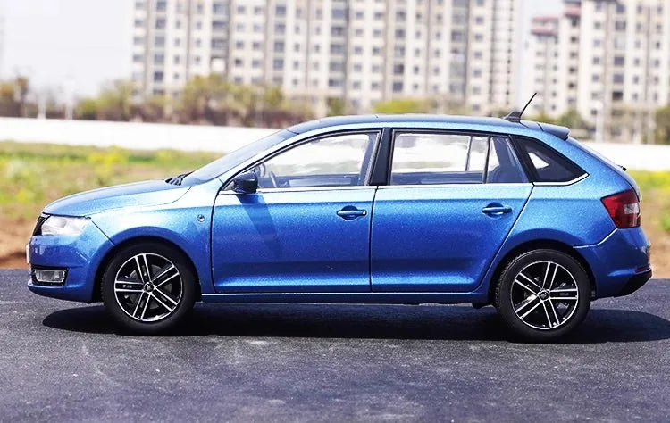 1:18 Skoda 2013 Rapid Spaceback Die Cast Model Car