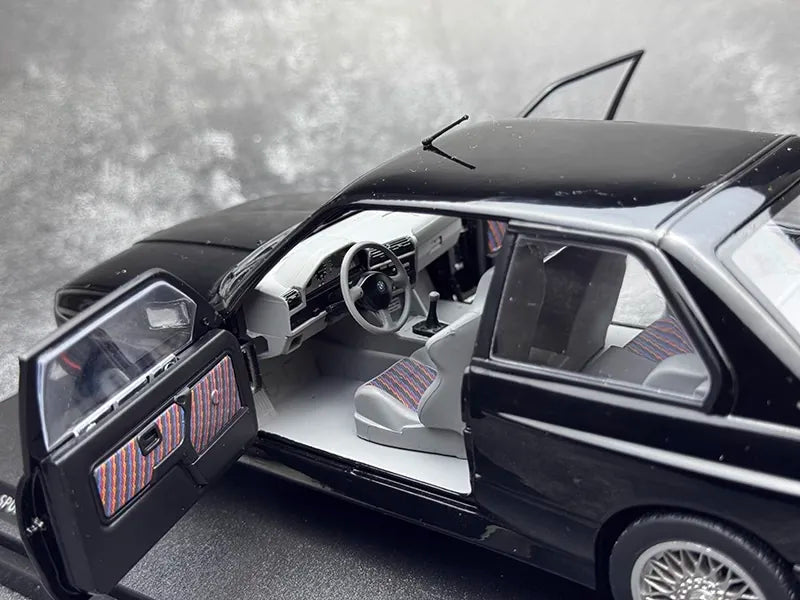 [Solido] 1:18 BMW 1990 E30 M3 Sport Evo Black Model Car Die-Cast