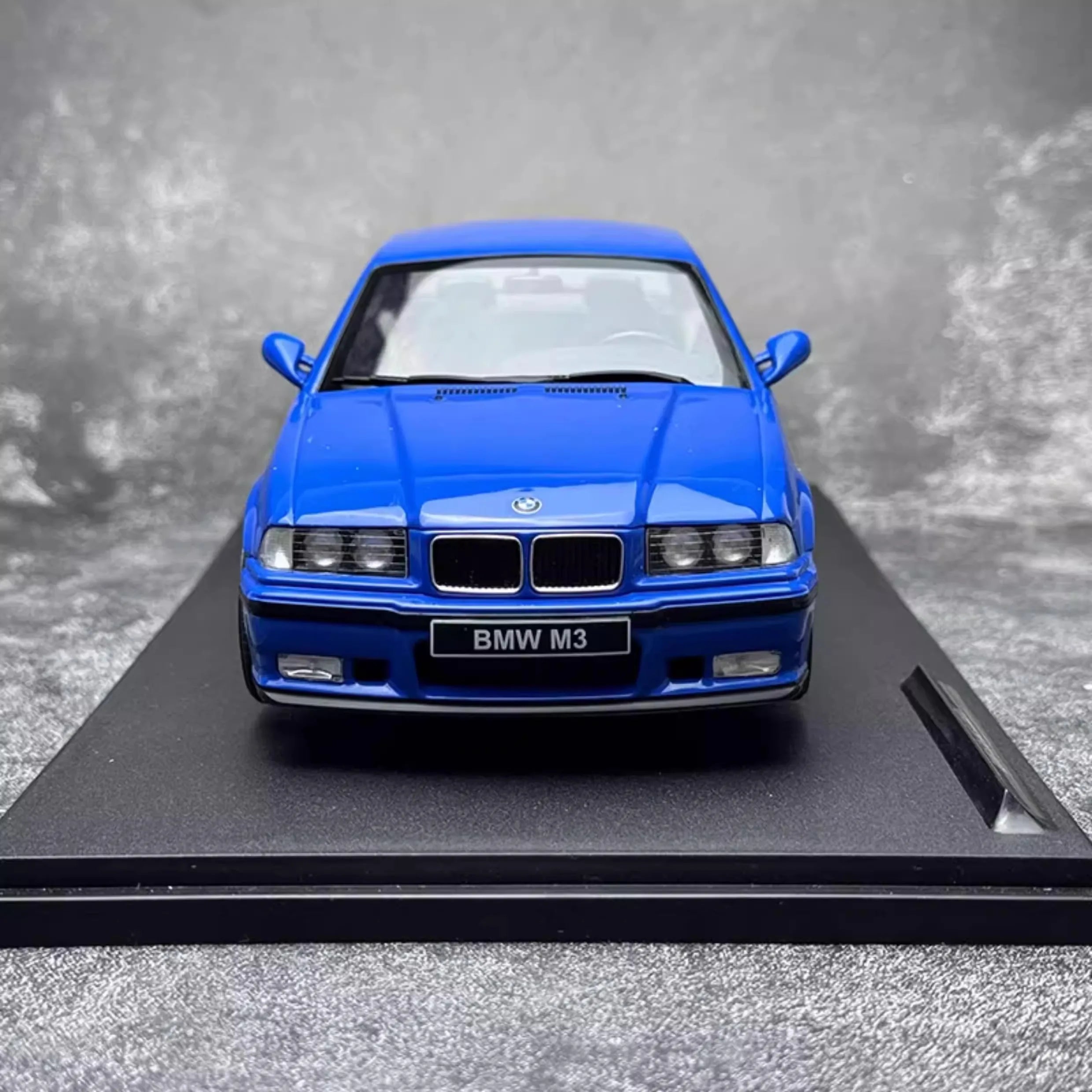 [Solido] 1:18 BMW 1996 E36 M3 Coupe Blue Model Car Die-Cast