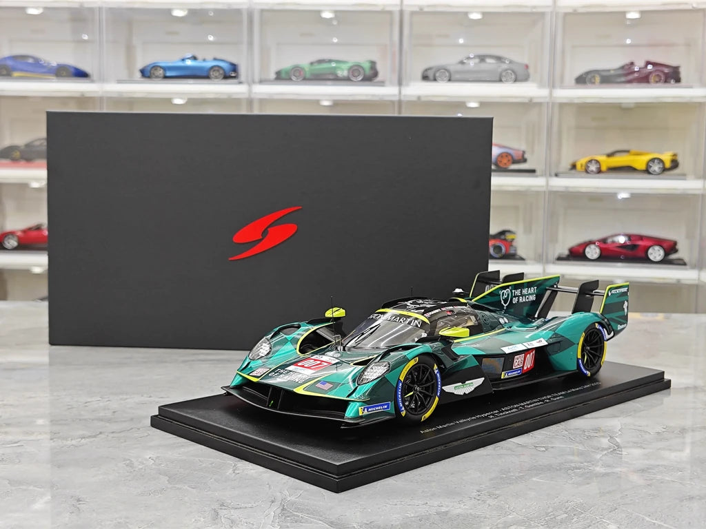 Aston Martin 2025 Valkyrie AMR-LMH #007 1:18 modello collezionabile in resina di Spark - vista 13