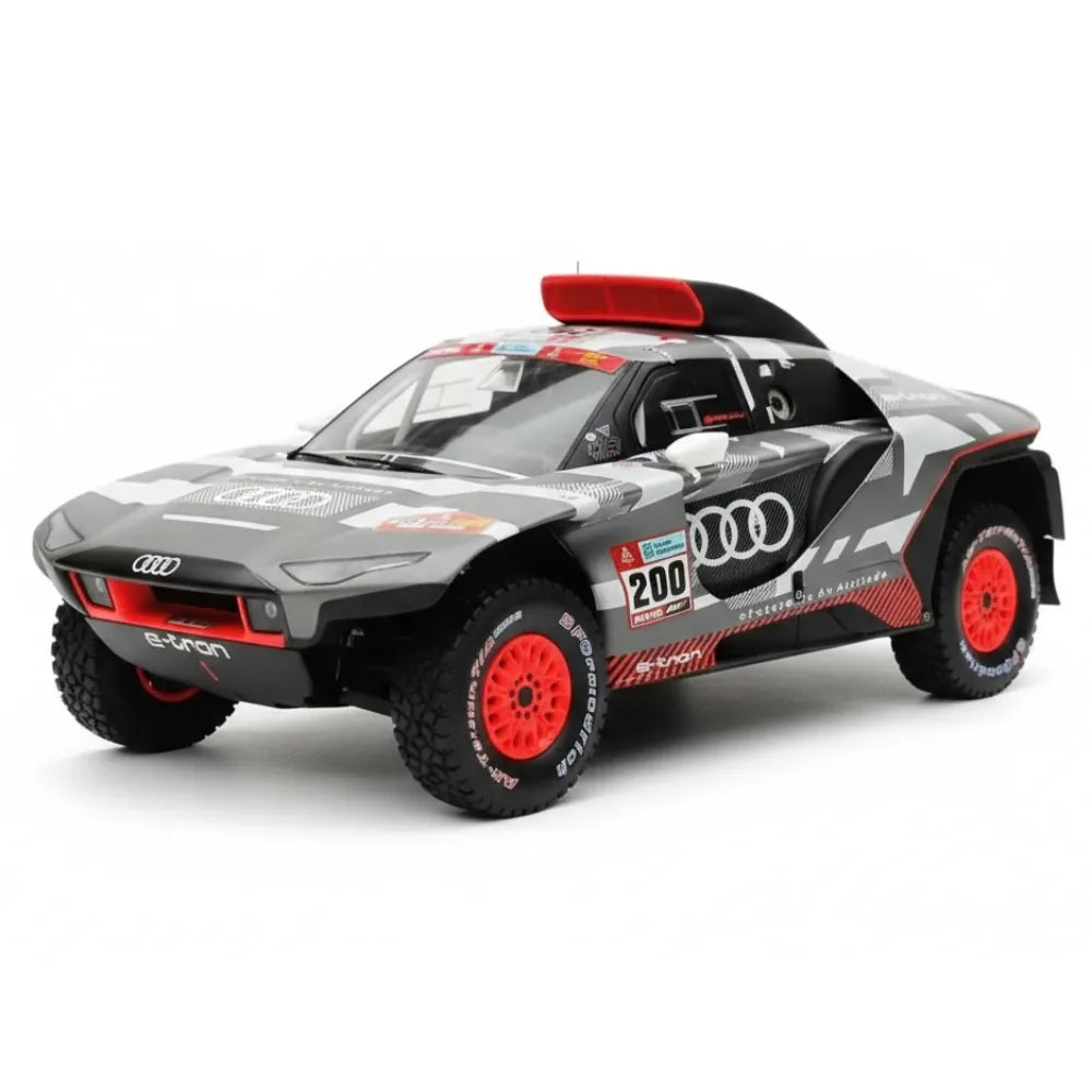 [Spark] 1:18 Audi 2022 RS Q E-Tron Dakar No.200 S. Peterhansel - E. Boulanger modellbil harts