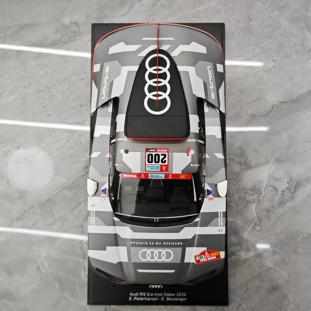 [Spark] 1:18 Audi 2022 RS Q E-Tron Dakar No.200 S. Peterhansel - E. Boulanger modellbil harts