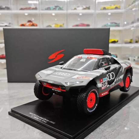 [Spark] 1:18 Audi 2022 RS Q E-Tron Dakar No.202 C. Sainz - L.Cruz Model Car Resin