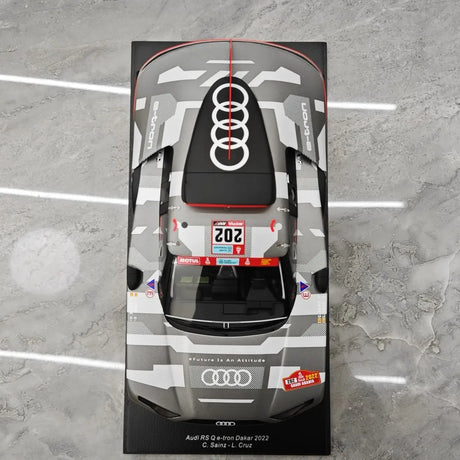 [Spark] 1:18 Audi 2022 RS Q E-Tron Dakar No.202 C. Sainz - L.Cruz Model Car Resin