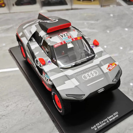 [Spark] 1:18 Audi 2022 RS Q E-Tron Dakar No.224 M. Ekstrom - E. Bergkvist Model Car Resin