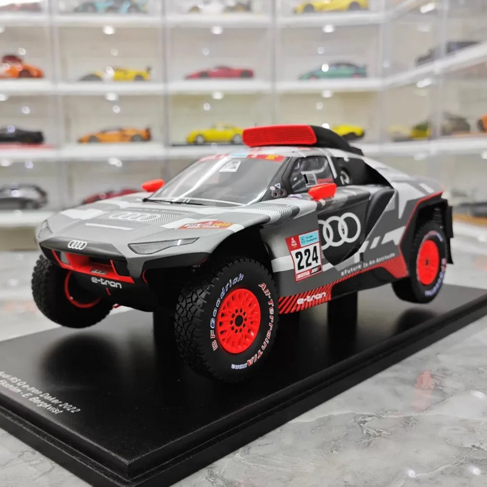 [Spark] 1:18 Audi 2022 RS Q E-Tron Dakar No.224 M. Ekstrom - E. Bergkvist Model Car Resin