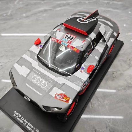 [Spark] 1:18 Audi 2022 RS Q E-Tron Dakar No.224 M. Ekstrom - E. Bergkvist Model Car Resin