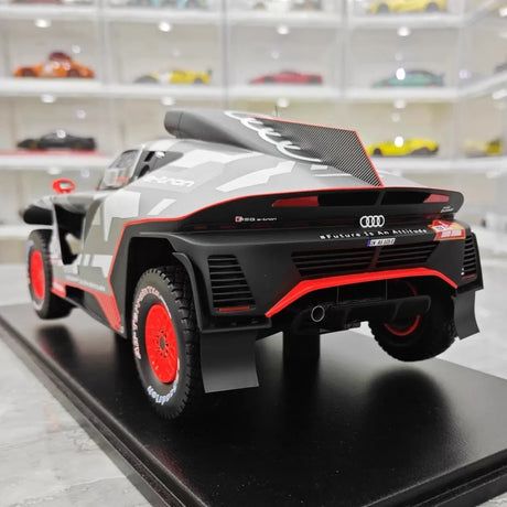 [Spark] 1:18 Audi 2022 RS Q E-Tron Dakar No.224 M. Ekstrom - E. Bergkvist Model Car Resin