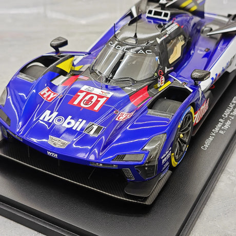 1:18 Cadillac 2025 V-Series.R #101 Le Mans Modellauto by Spark - view 11