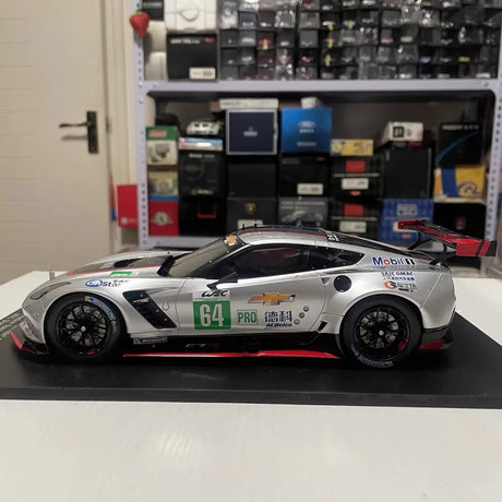 [Spark] 1:18 Chevrolet 2014 Corvette C7.R #64 Redline WEC Model Car Resin / Closed Body