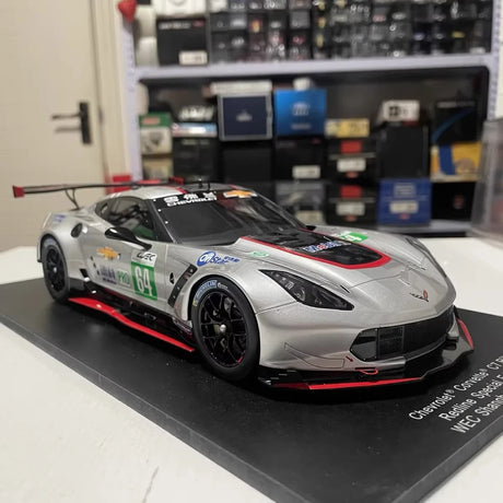 [Spark] 1:18 Chevrolet 2014 Corvette C7.R #64 Redline WEC Model Car Resin / Closed Body