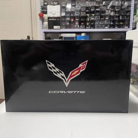 [Spark] 1:18 Chevrolet 2014 Corvette C7.R #64 Redline WEC Model Car Resin / Closed Body