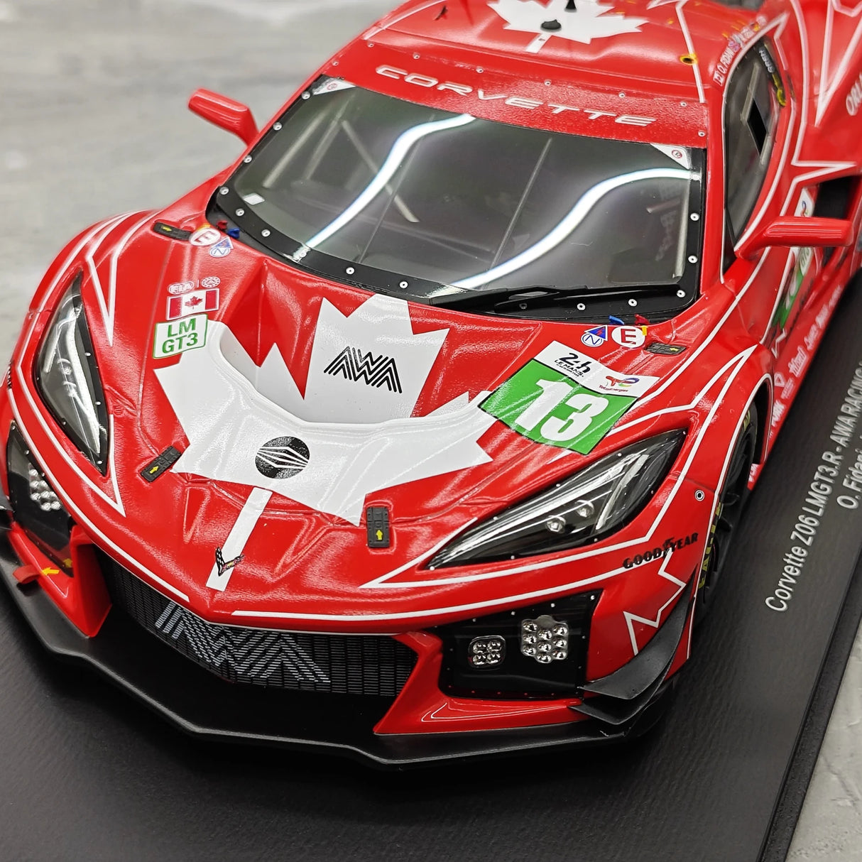 Chevrolet 2025 Corvette Z06 GT3.R #13 1:18 AWA Racing 24h Le Mans resin verzamelobject van Spark - bekijk 11