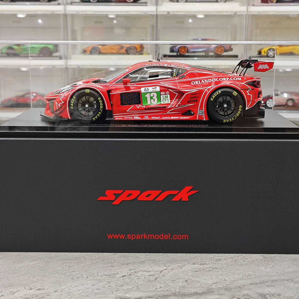Chevrolet 2025 Corvette Z06 GT3.R #13 1:18 AWA Racing 24h Le Mans resin verzamelobject van Spark - bekijk 14