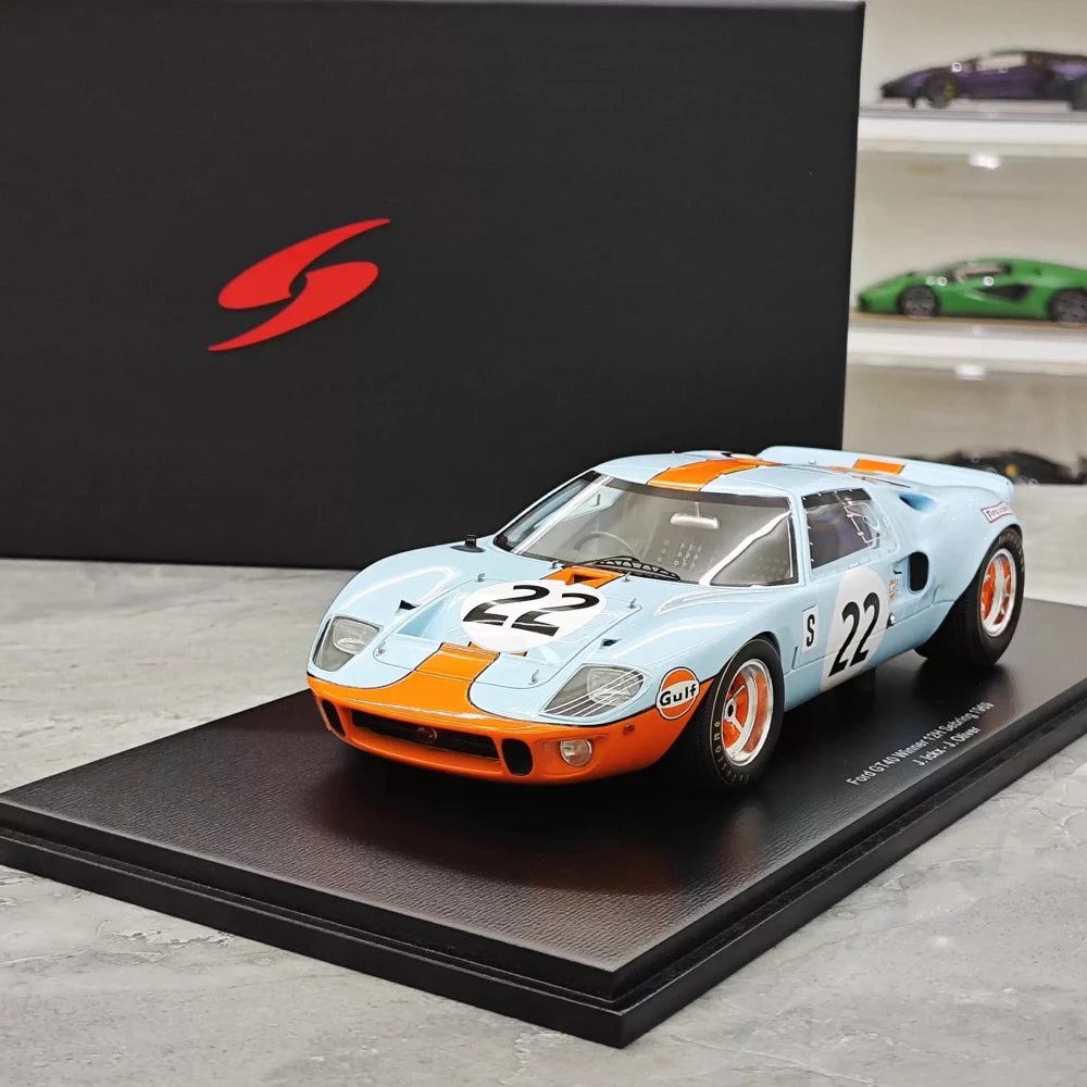 [Spark] 1:18 Ford 1969 GT40 #22 Le Mans Winner Model Car Resin / Closed Body