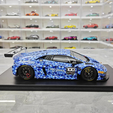 [Spark] 1:18 Lamborghini 2018 Huracan GT3 Evo Squadra Crose Model Car Resin