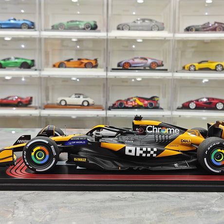 1:18 McLaren 2024 MCL38 #81 Aserbaidschan GP Oscar Piastri F1 Harzmodellauto von Spark – Ansicht 5