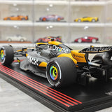 1:18 McLaren 2024 MCL38 #81 Azerbaijan GP Oscar Piastri F1 modelo de resina por Spark - ver 6