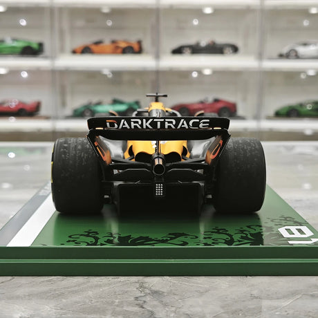 1:18 McLaren 2024 MCL38 #81 Hungarian GP Oscar Piastri F1 model car by Spark - view 7