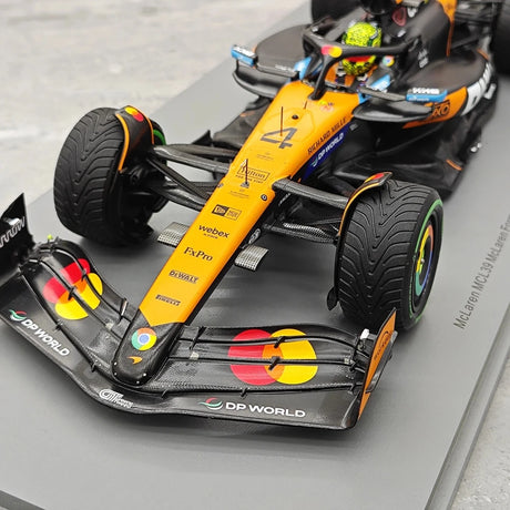 1:18 McLaren 2025 MCL39 #4 Australian GP Winner model car by Spark - view 11