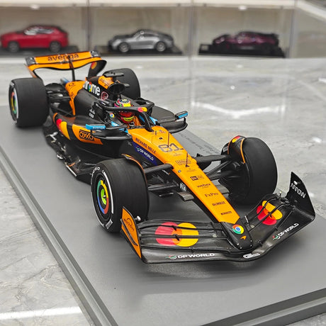 1:18 McLaren 2025 MCL39 #81 Chinese GP Oscar Piastri F1 model car by Spark - view 10