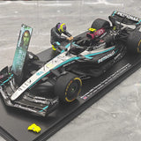 1:18 Mercedes-AMG 2024 F1 W15 E Performance #44 Abu Dhabi GP Lewis Hamilton F1 Harzmodellauto von Spark - Ansicht 4
