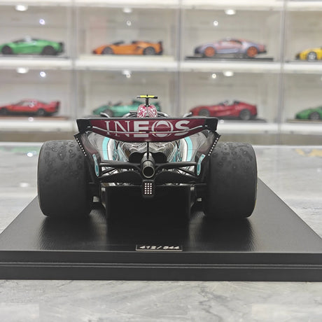 1:18 Mercedes–AMG 2024 F1 W15 E Performance #44 Abu Dhabi GP Lewis Hamilton F1 Resin-Modellauto von Spark – Ansicht 7