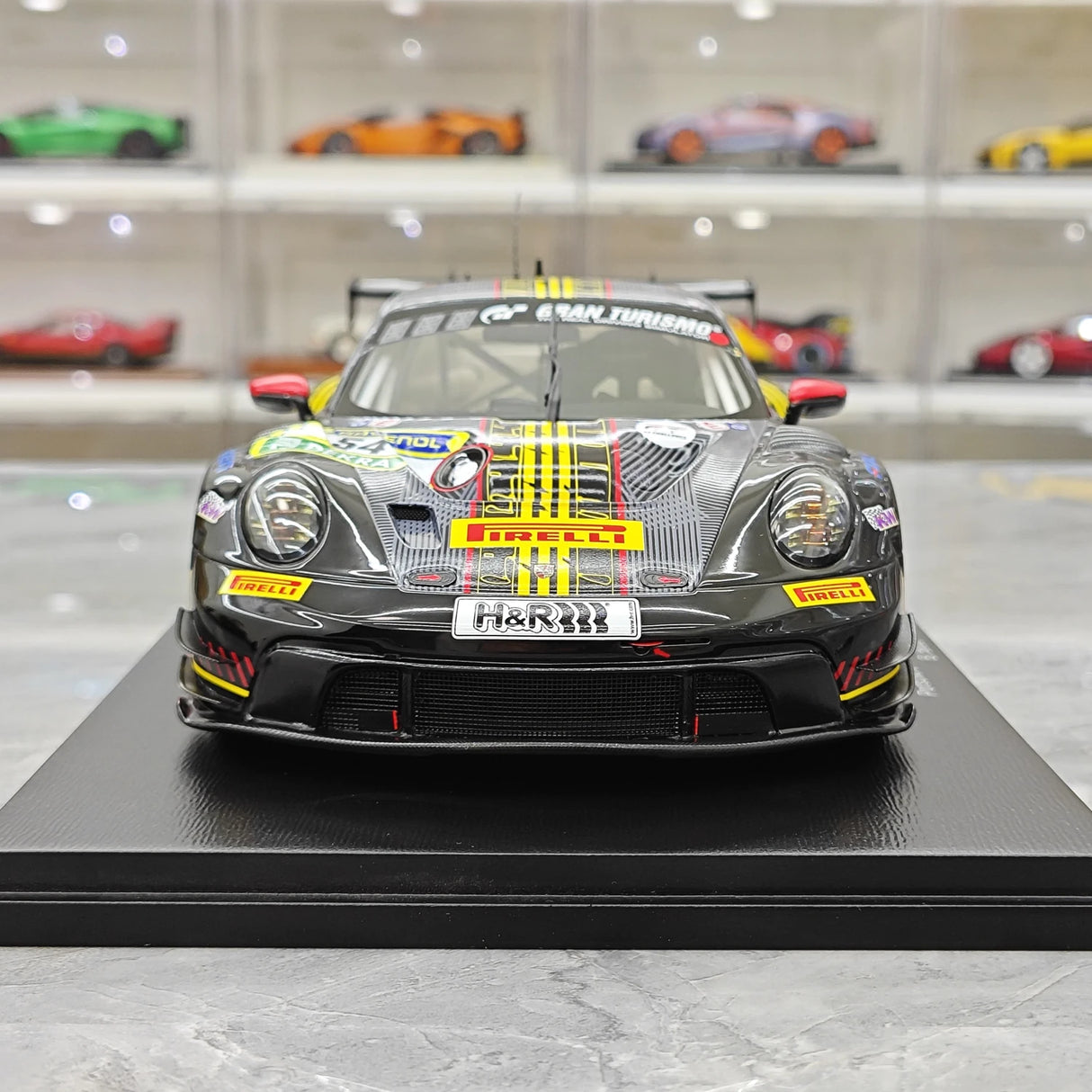 1:18 Porsche 2025 911 992 GT3 R #54 modello Nürburgring 24h di Spark - vista 1