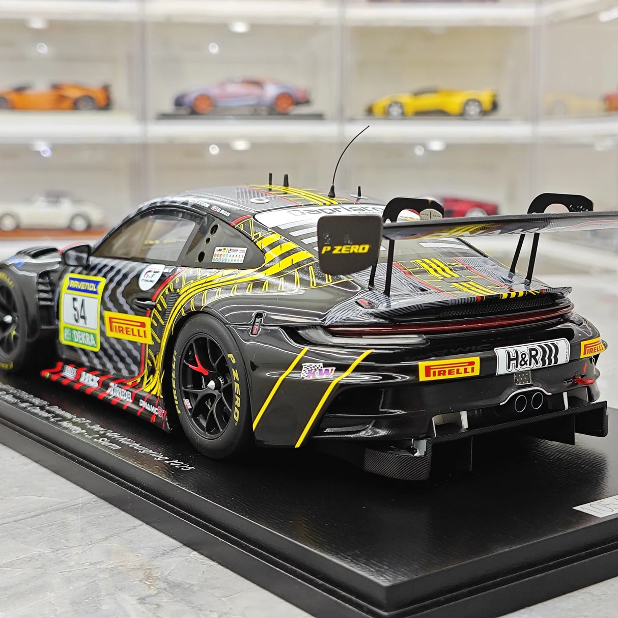 1:18 Porsche 2025 911 992 GT3 R #54 modello di 24h del Nürburgring di Spark - vista 6