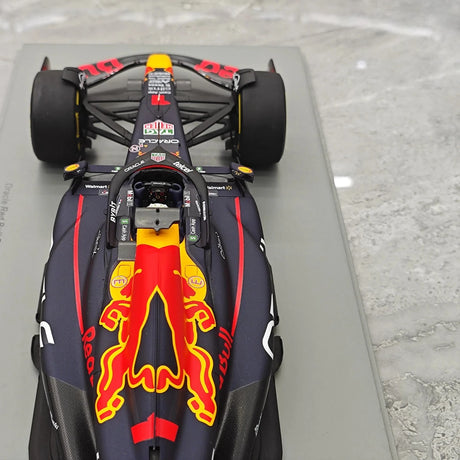 1:18 Red Bull 2022 RB18 #1 Belgian GP Max Verstappen F1 Resin-Modell von Spark – siehe 12