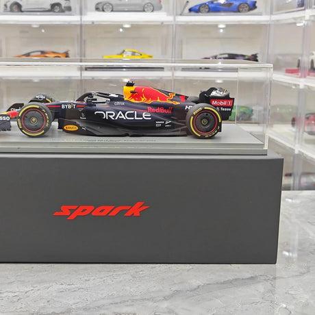 1:18 Red Bull 2022 RB18 #1 Belgian GP Max Verstappen F1 Resin-Modell von Spark – siehe 14