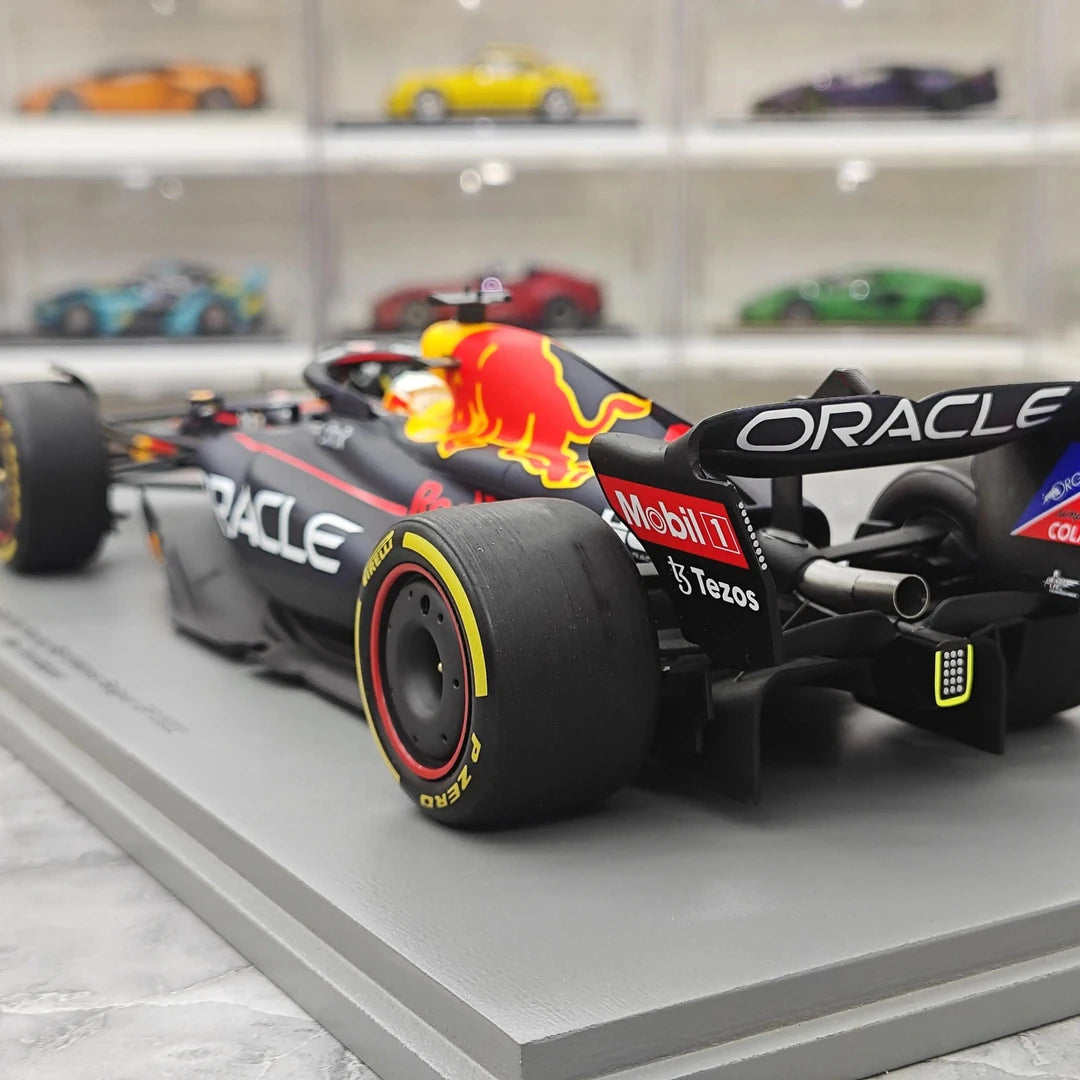 1:18 Red Bull 2022 RB18 #1 Belgian GP Max Verstappen F1 resin model car by Spark - view 6
