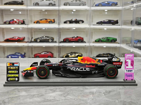 1:18 Red Bull 2022 RB18 #1 japanischer GP Max Verstappen F1 Resin-Modell von Spark – Ansicht 5