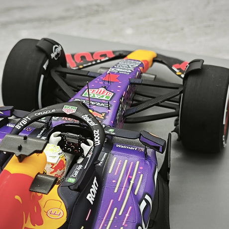 1:18 Red Bull 2023 RB19 #1 Las Vegas GP Max Verstappen F1 Resin-Modellauto von Spark – siehe 13