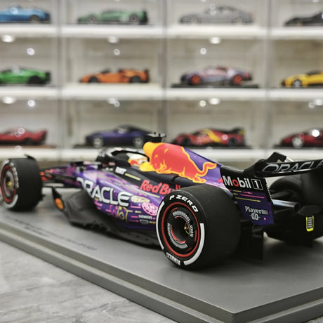 1:18 Red Bull 2023 RB19 #1 Las Vegas GP Max Verstappen F1 Harzmodell von Spark – Ansicht 6