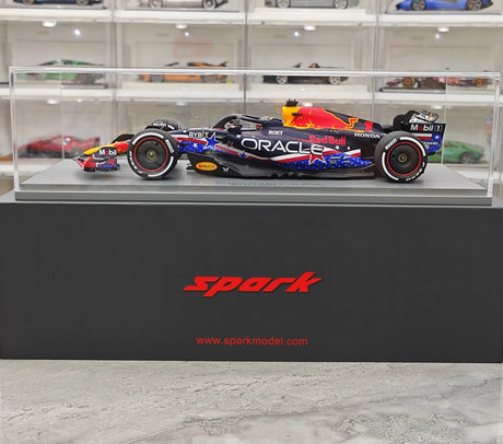 1:18 Rot Bull 2023 RB19 #1 United States GP Austin Modellauto by Spark - view 14