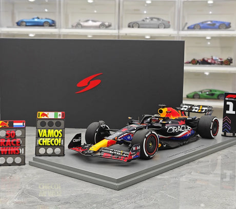 1:18 Rot Bull 2023 RB19 #1 United States GP Austin Modellauto by Spark - view 15