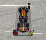 1:18 Rot Bull 2023 RB19 #1 United States GP Austin Modellauto by Spark - view 2