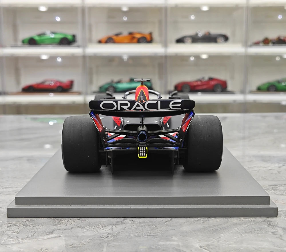 1:18 Rot Bull 2023 RB19 #1 United States GP Austin Modellauto by Spark - view 7