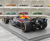 1:18 Rot Bull 2024 RB20 #1 Las Vegas GP Modellauto by Spark - view 6
