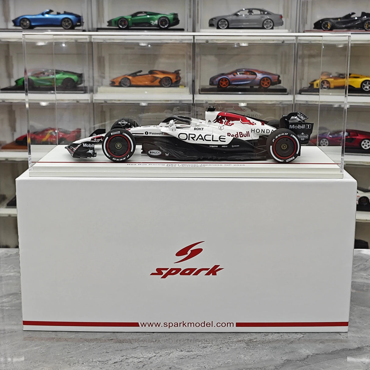 1:18 레드불 2025 RB21 #1 일본 GP 맥스 베르스타펜 F1 Spark 제작 레진 모델 자동차 - 뷰 14
