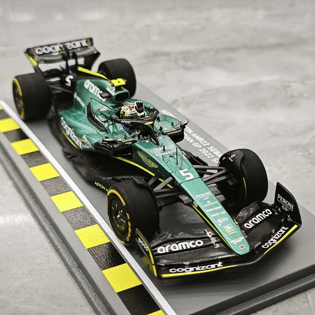 1:43 Aston Martin 2023 AMR22 #5 Japanese GP Sebastian Vettel F1 model car by Spark - view 10
