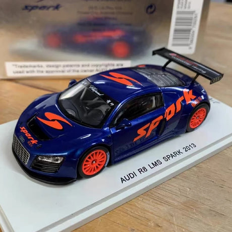 [Spark] 1:43 Audi 2013 R8 LMS 2013 Model Car Resin