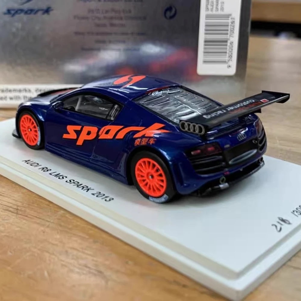 [Spark] 1:43 Audi 2013 R8 LMS 2013 Model Car Resin