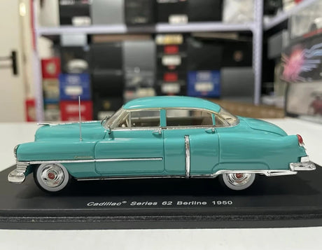 [Spark] 1:43 Cadillac 1950 Series 62 Berline Blue Model Car Resin