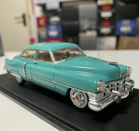 [Spark] 1:43 Cadillac 1950 Series 62 Berline Blue Model Car Resin