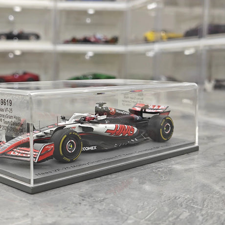 1:43 Haas 2025 VF-25 #31 Canadian GP Esteban Ocon F1 Resin-Modell von Spark – siehe 14