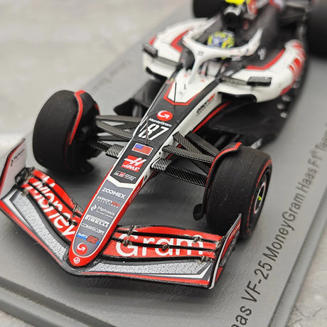 1:43 Haas 2025 VF-25 #87 Canadian GP Oliver Bearman F1 Harzmodellauto von Spark – siehe 11