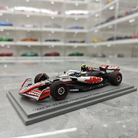 1:43 Haas 2025 VF-25 #87 Canadian GP Oliver Bearman F1 Harzmodellauto von Spark – Ansicht 3