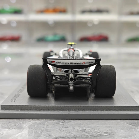 1:43 Haas 2025 VF-25 #87 Canadian GP Oliver Bearman F1 Harzmodellauto von Spark – Ansicht 7
